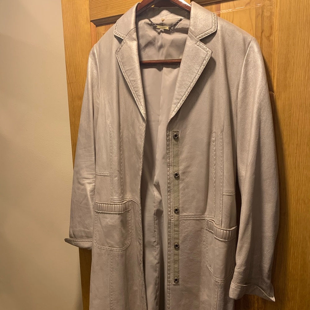 Elie Tahari Suede n Poly Jacket - Picture 4 of 7